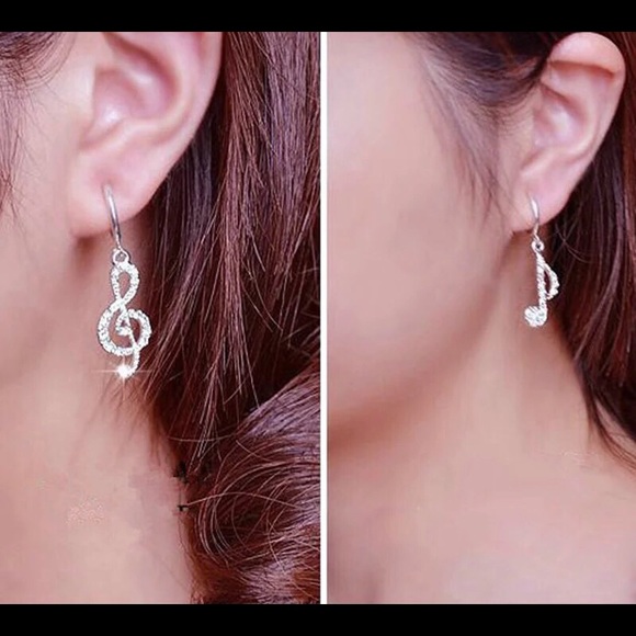 🔥3 for $15🔥Silver tone music note earrings - Picture 2 of 2
